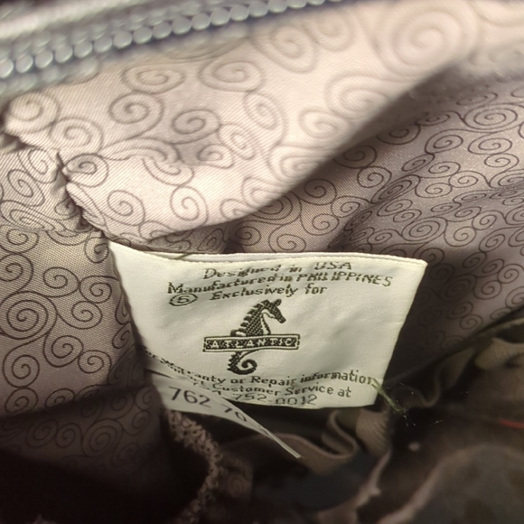 Elegant Red Tote Bag - Picture 4 of 9